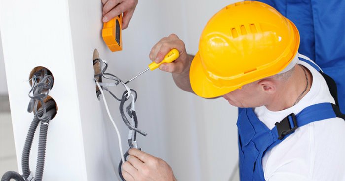 Услуги электрика Варшава 
